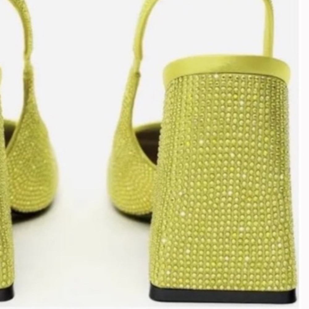 ZARA Yellow Crystal Slingback
Block Heels - Picture 3 of 7